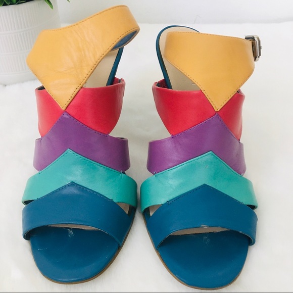 2/$22 🛍️✨ Nine West multi-tone heels - Picture 2 of 6